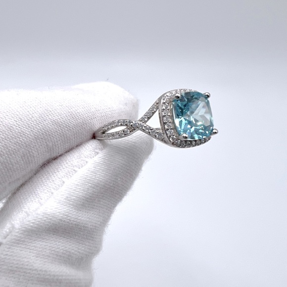 .925 Sterling Silver Aquamarine Cz Ring - Picture 12 of 17